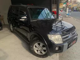 Mitsubishi Pajero Full