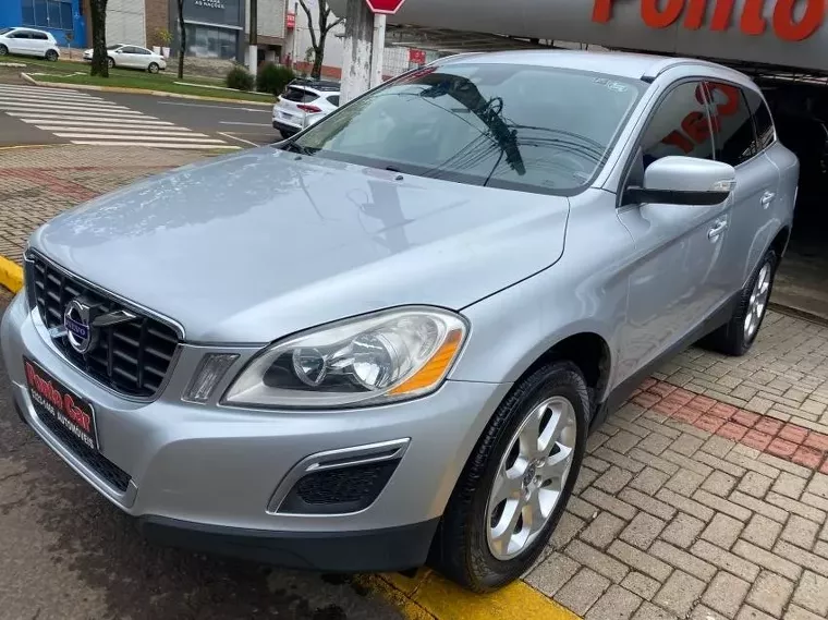 Volvo XC60 Prata 2