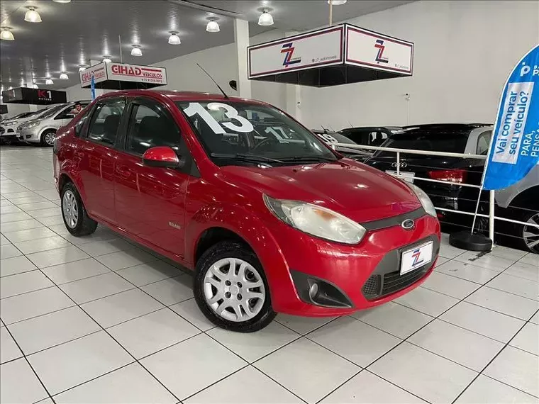 Ford Fiesta Vermelho 4