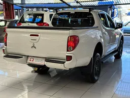 L200 Triton