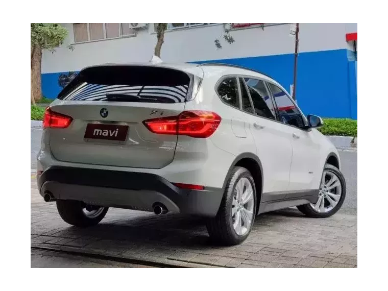 BMW X1 Branco 5