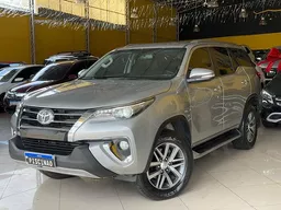 Toyota Hilux SW4