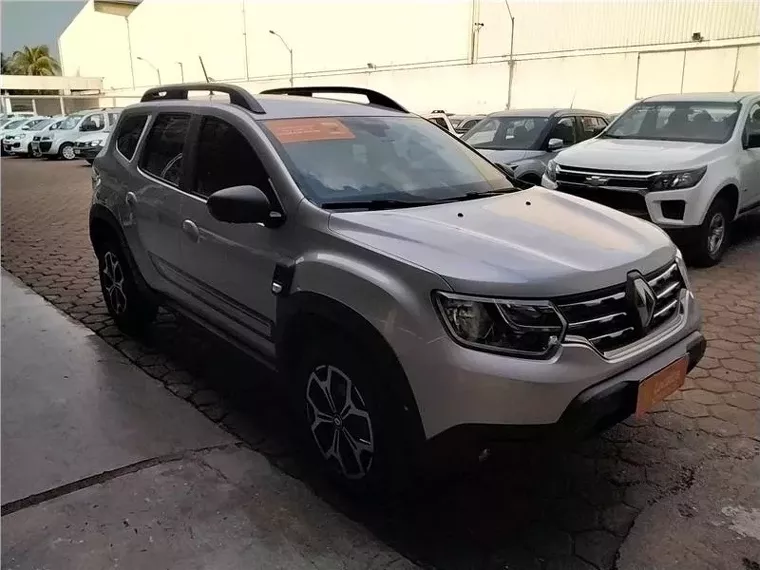 Renault Duster Prata 9