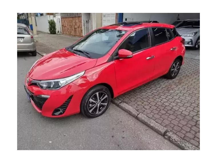 Toyota Yaris Vermelho 7