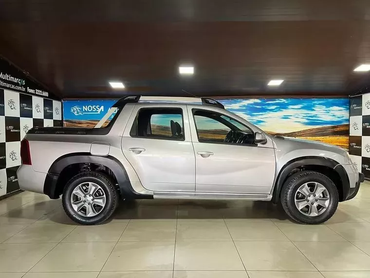 Renault Duster Oroch Prata 4