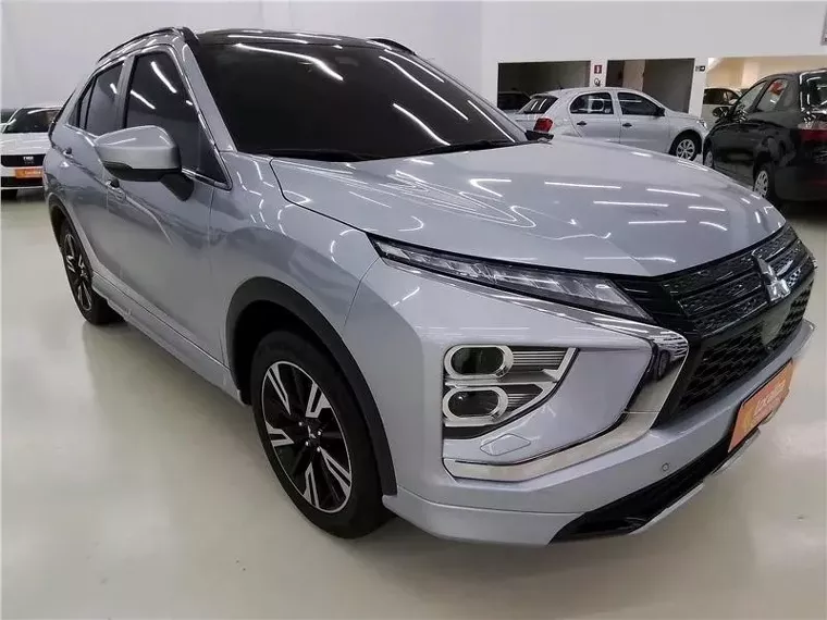 Mitsubishi Eclipse Cross Prata 4