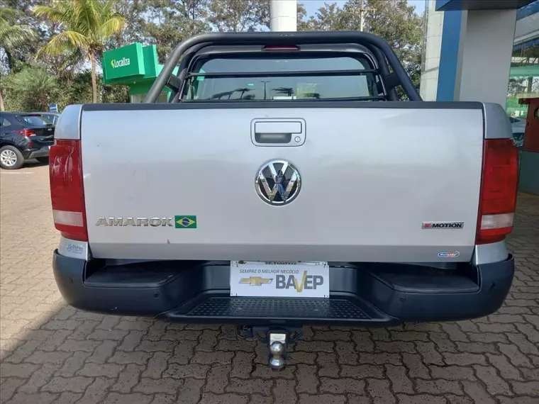 Volkswagen Amarok Prata 4