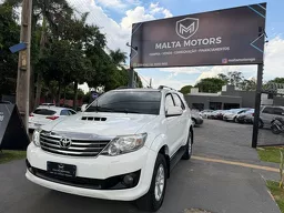 Toyota Hilux SW4