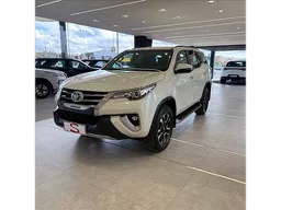 Toyota Hilux SW4
