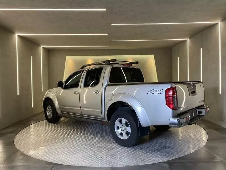 Nissan Frontier Prata 6