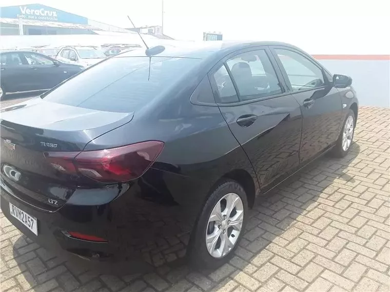 Chevrolet Onix Preto 3