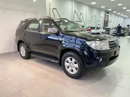 Toyota Hilux SW4