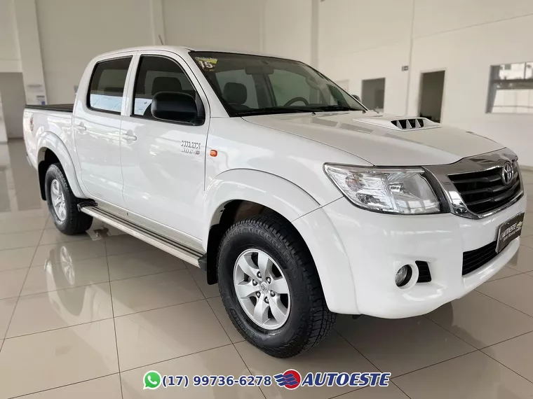 Toyota Hilux Branco 1