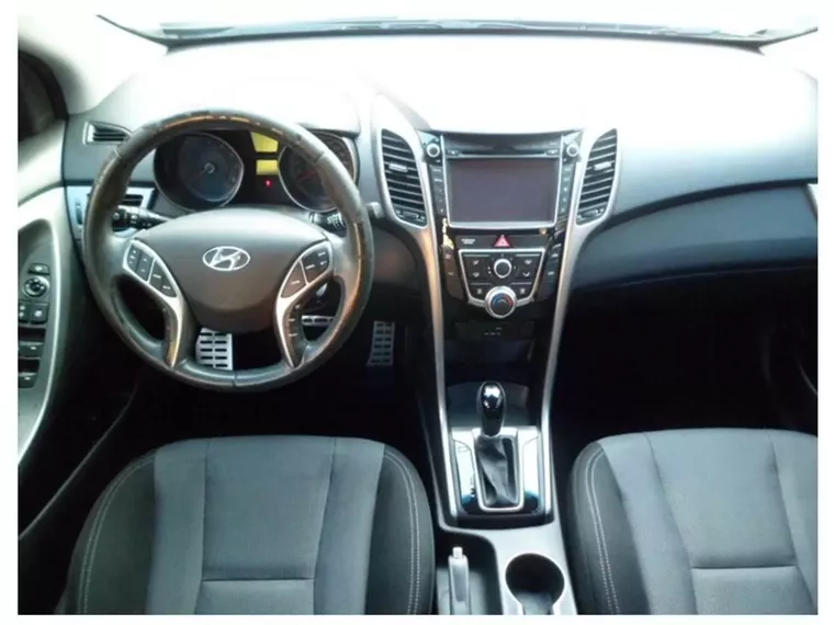 Hyundai I30 Preto 11