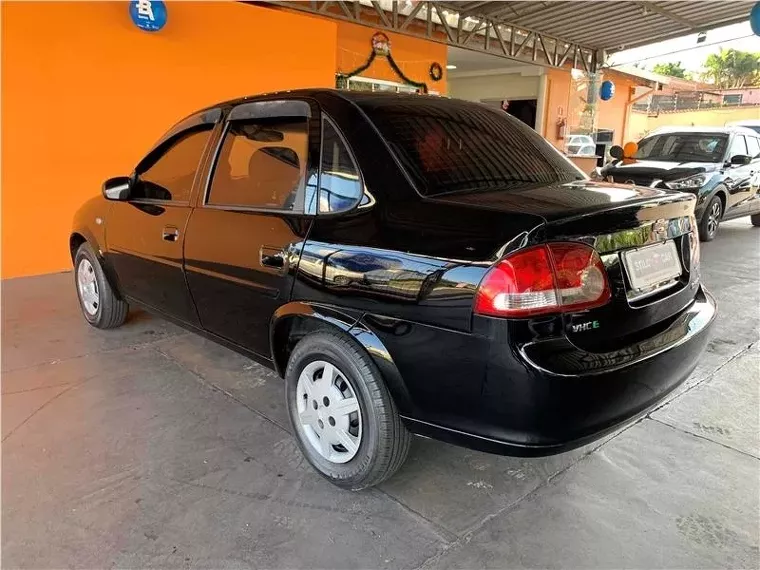 Chevrolet Classic Preto 1