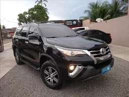 Toyota Hilux SW4