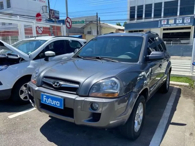 Hyundai Tucson Cinza 2