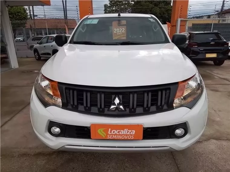 Mitsubishi L200 Triton Branco 3