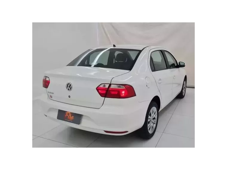 Volkswagen Voyage Branco 6