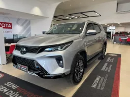 Toyota Hilux SW4