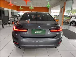 BMW 320i