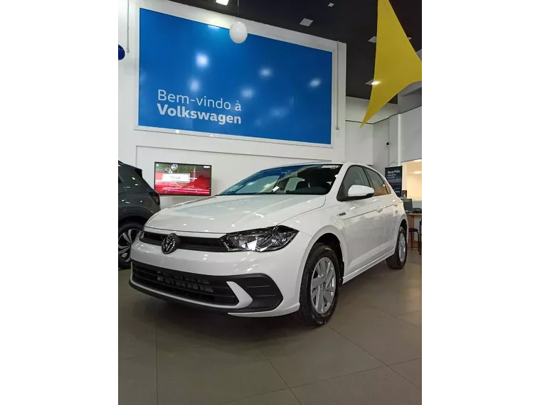 Volkswagen Polo Hatch Branco 13