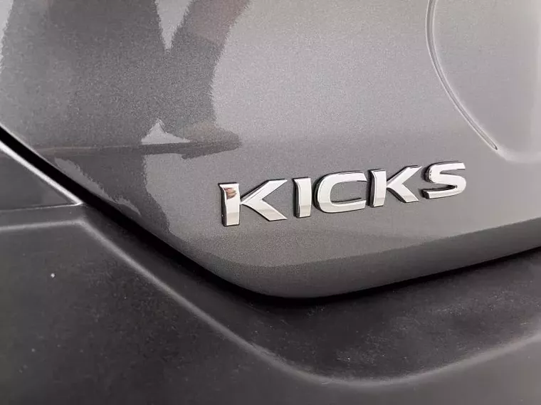 Nissan Kicks Cinza 9