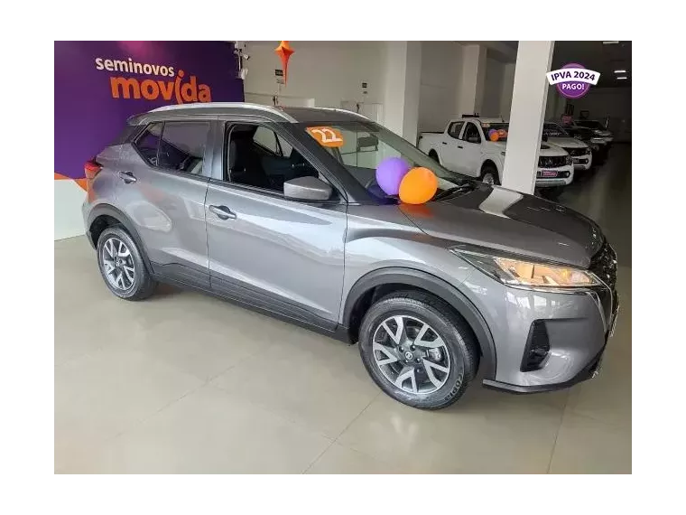 Nissan Kicks Cinza 1