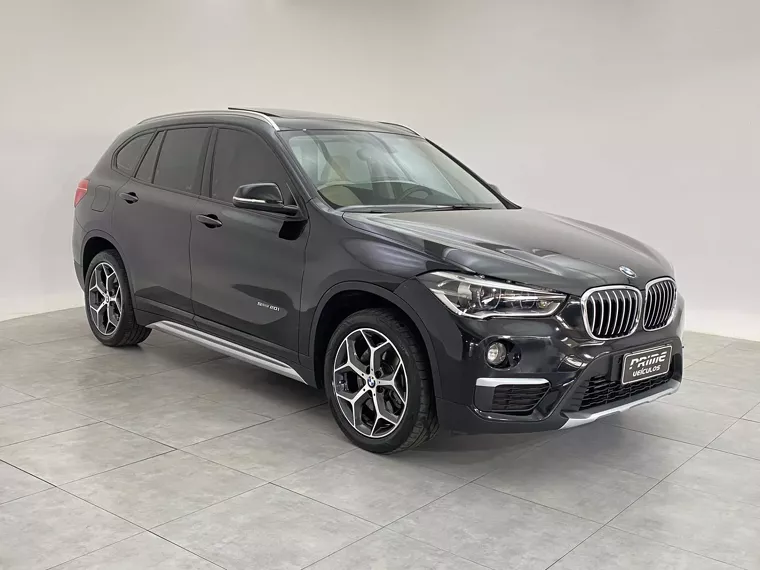 BMW X1 Preto 7