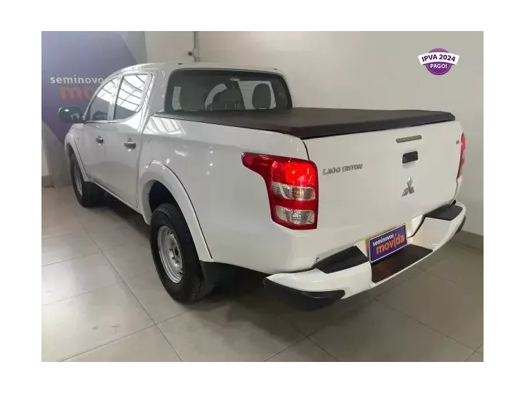 Mitsubishi L200 Branco 2