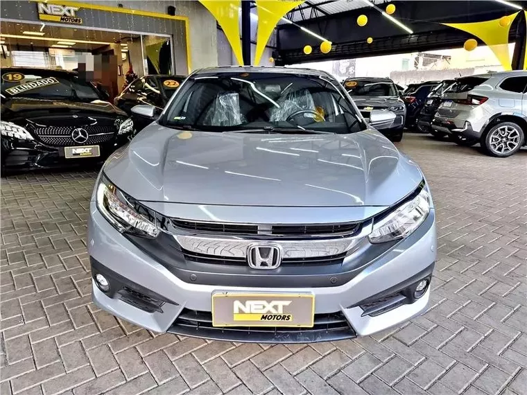 Honda Civic Prata 10