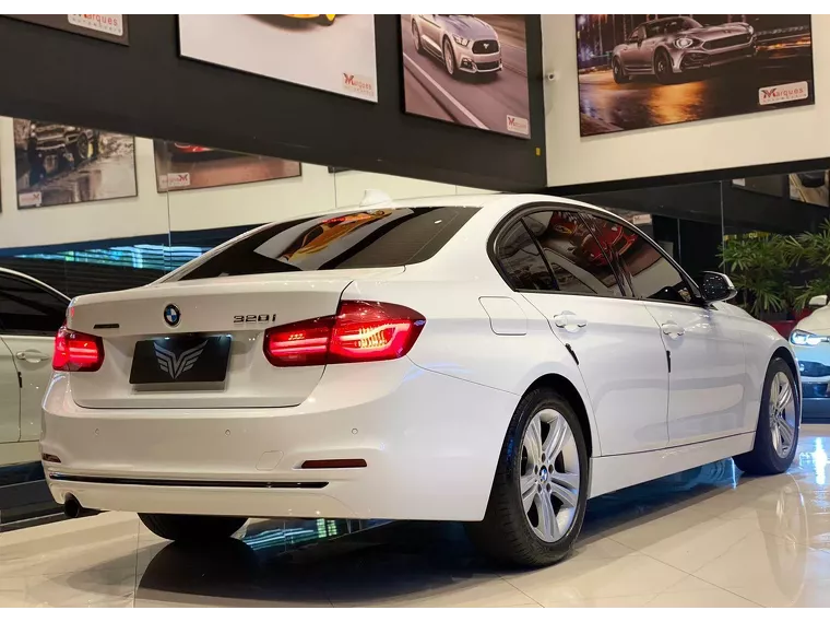 BMW 320i Branco 12