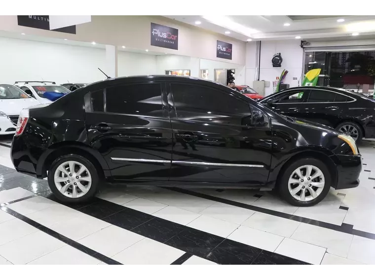 Nissan Sentra Preto 4