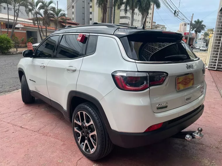 Jeep Compass Branco 18