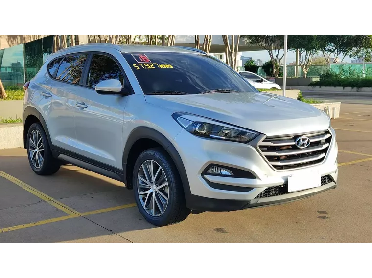 Hyundai Tucson Prata 8