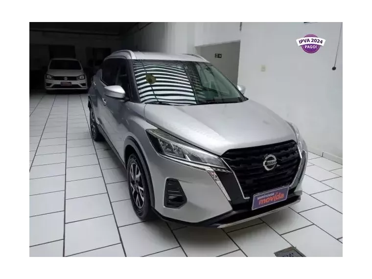 Nissan Kicks Prata 4