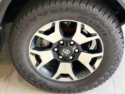 Toyota Hilux SW4