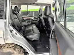 Mitsubishi Pajero Full
