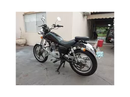 Comprar Suzuki Intruder 125 Vermelho 2011 em Botucatu-SP