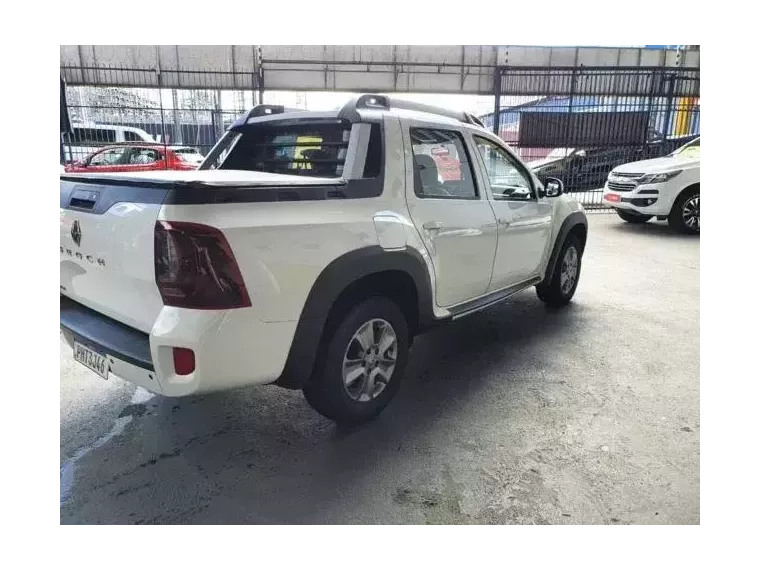 Renault Duster Oroch Branco 6