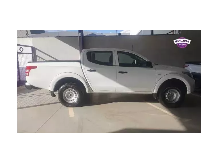 Mitsubishi L200 Branco 6