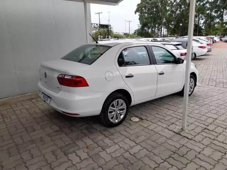 Volkswagen Voyage Branco 3