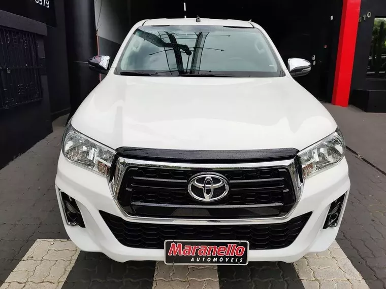 Toyota Hilux Branco 1