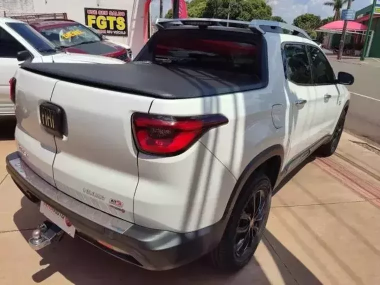 Fiat Toro Branco 8