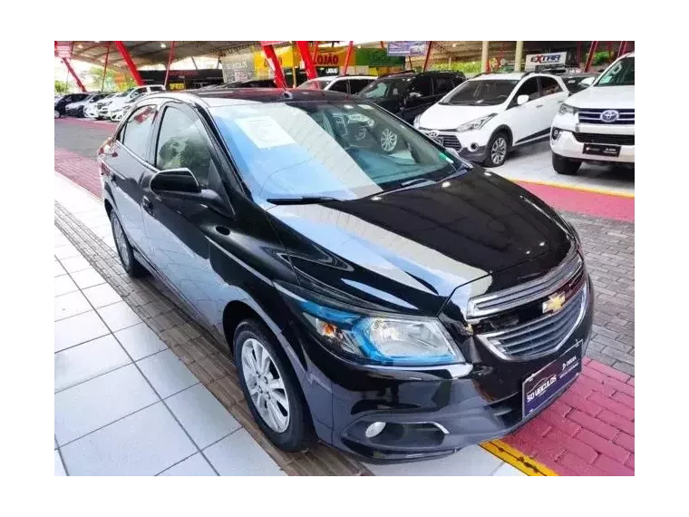 Chevrolet Prisma Preto 4