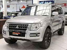 Mitsubishi Pajero Full