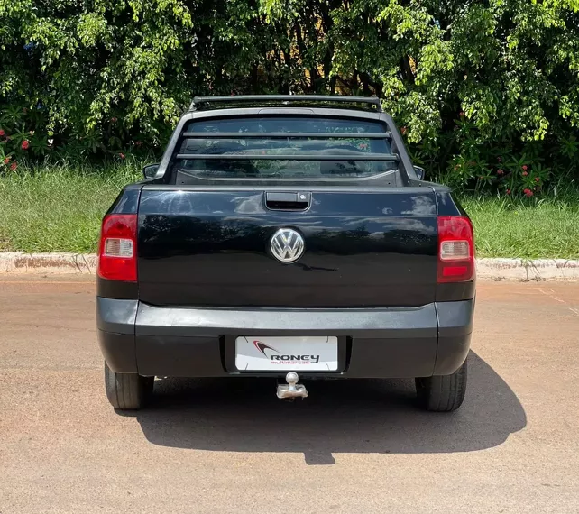 Volkswagen Saveiro Preto 8