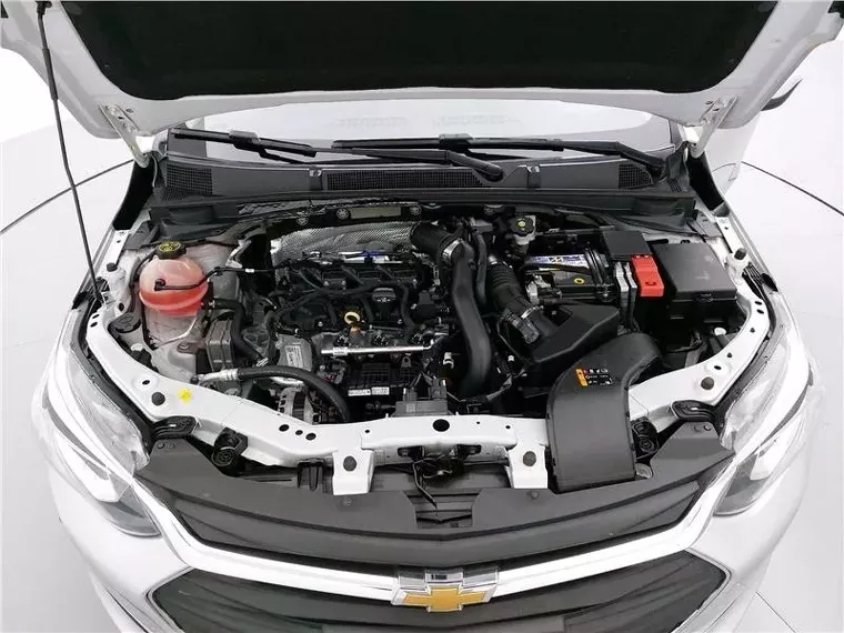 Chevrolet Onix Prata 13