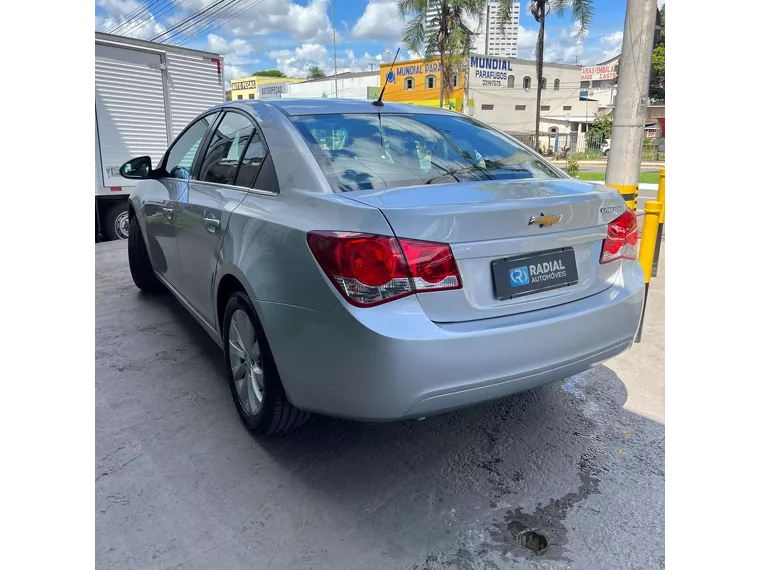 Chevrolet Cruze Prata 14