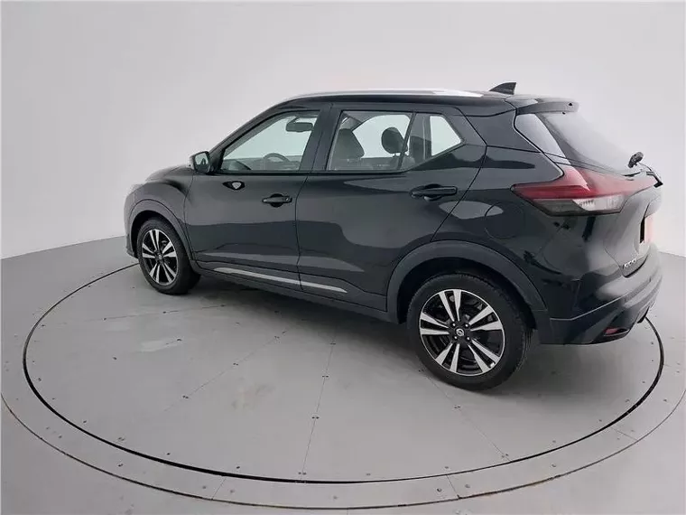 Nissan Kicks Preto 1